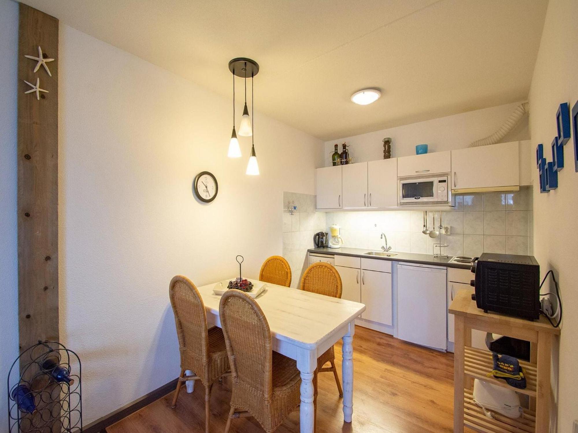 An Apartment That Is Attractively Furnished Julianadorp Exterior foto