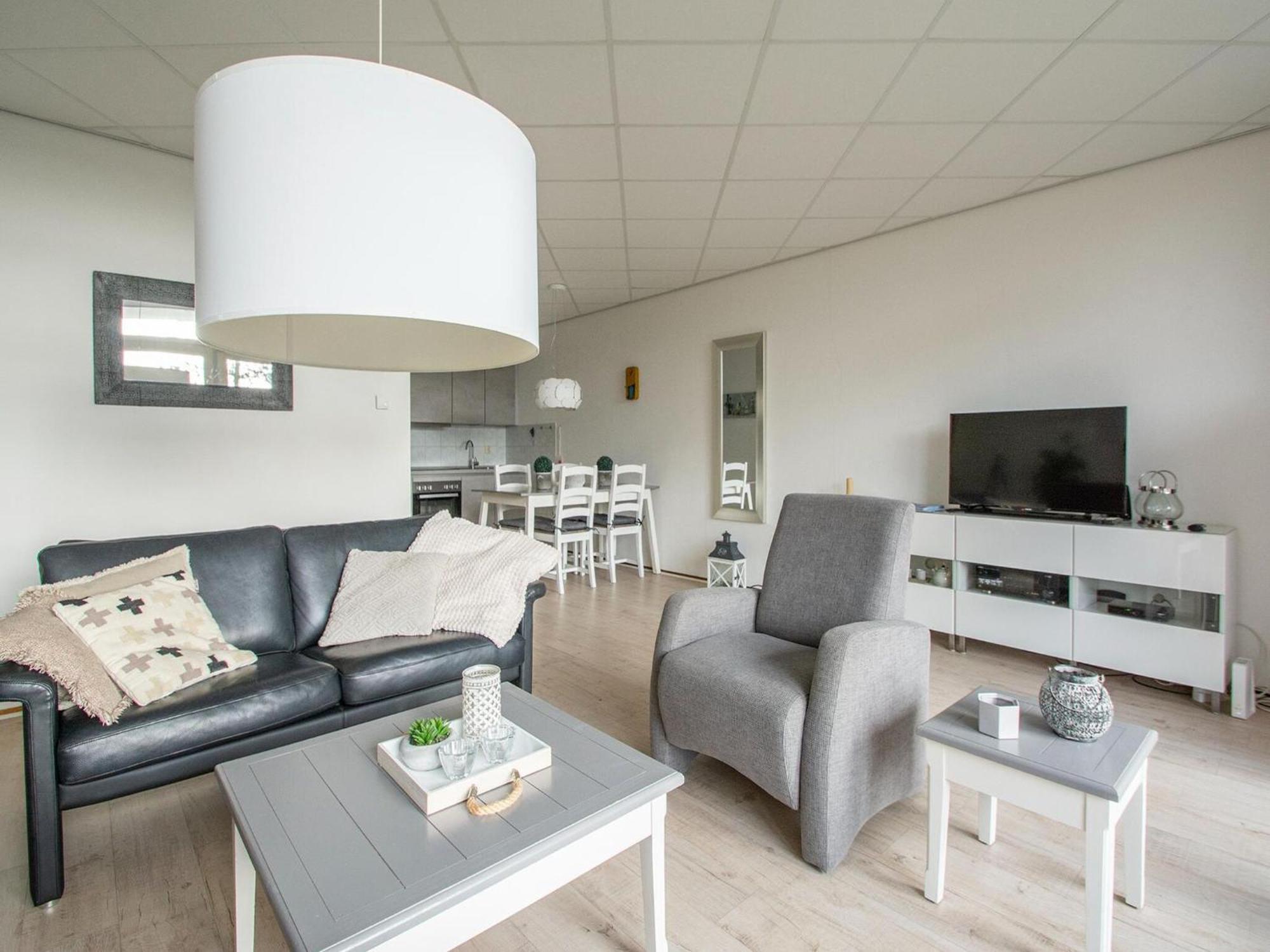 An Apartment That Is Attractively Furnished Julianadorp Exterior foto